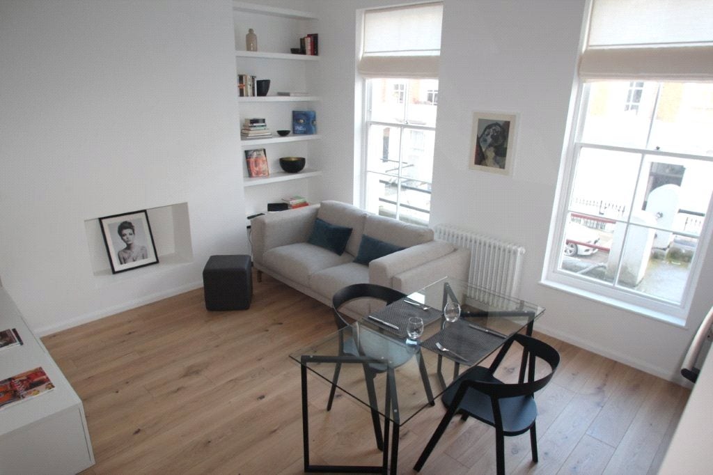 Flat Alderney Street in City of Westminster