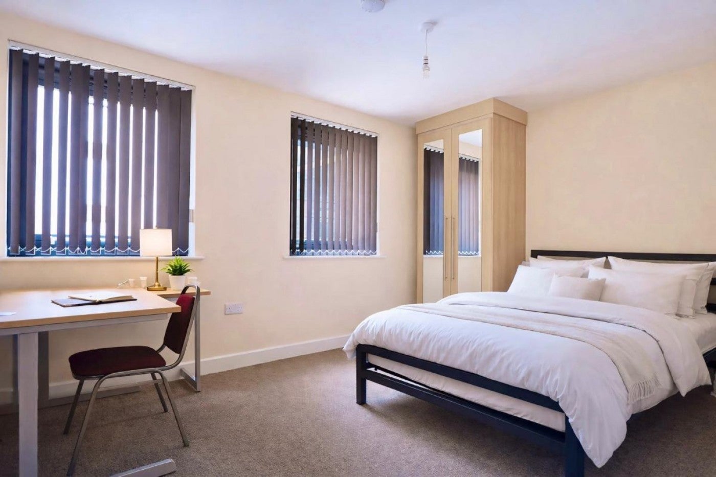 Flat Fitzwilliam Street in Sheffield
