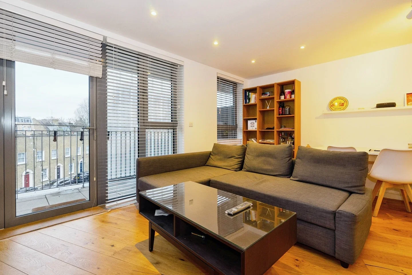 Flat Fulneck Place in Greater London