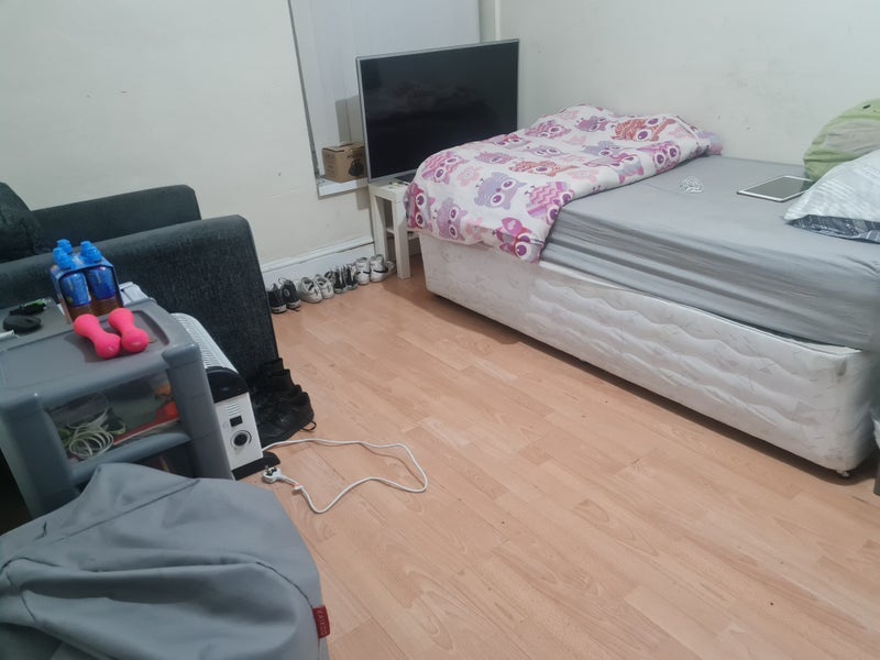 Room Dunraven Street in Tonypandy