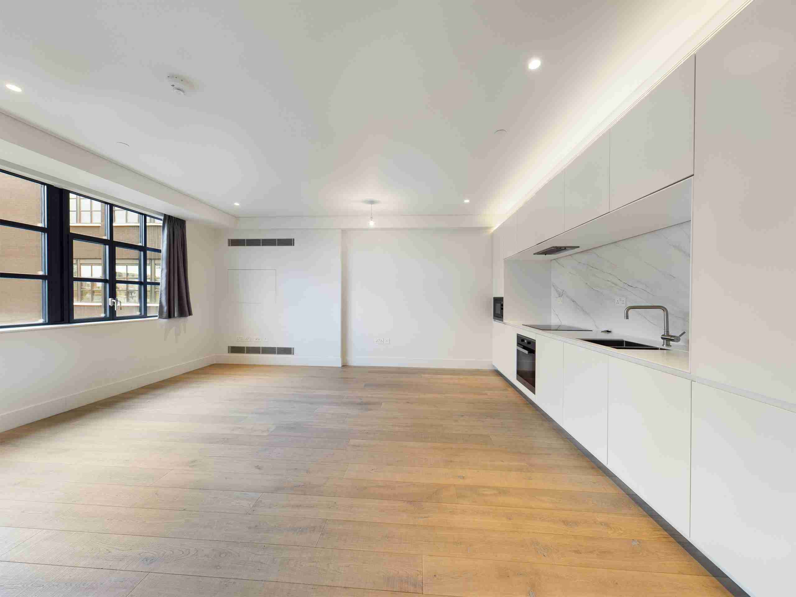 Flat Whitfield Street in Greater London