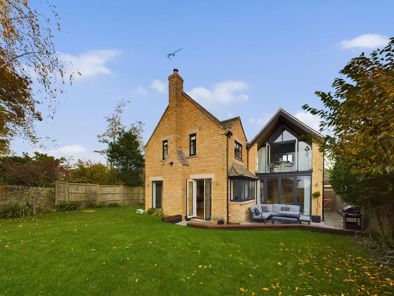House Meadow View in Ashton-under-Lyne