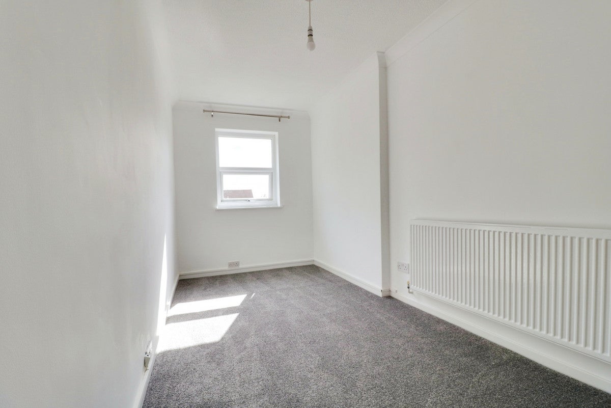 Flat Hazelwood in Castle Point