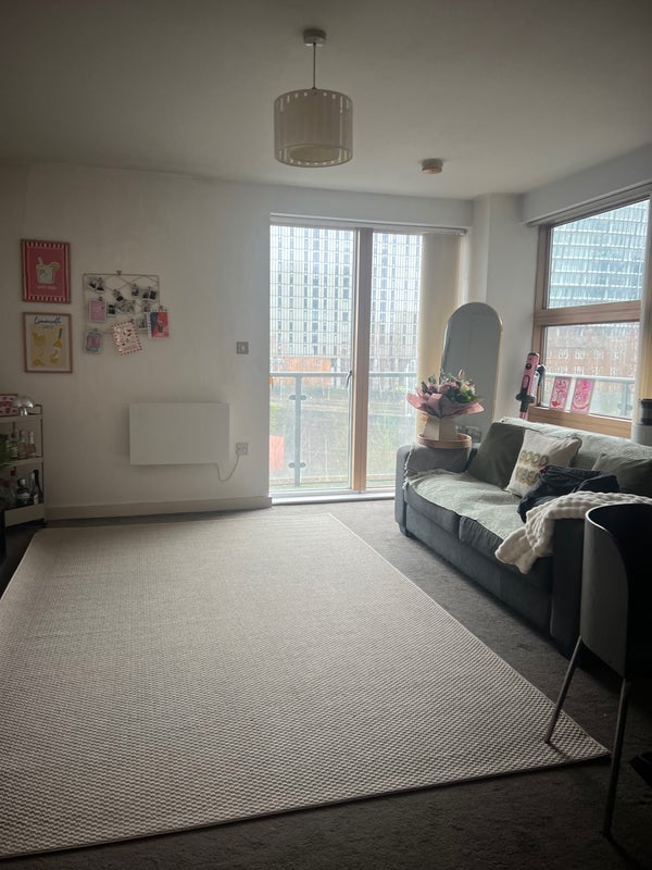 Room Hornbeam Way in Manchester
