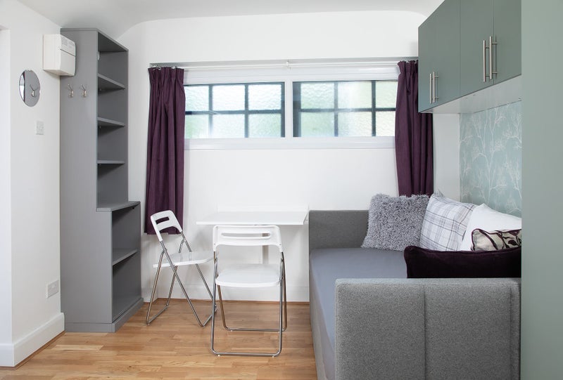 Room Brunswick Road in Greater London