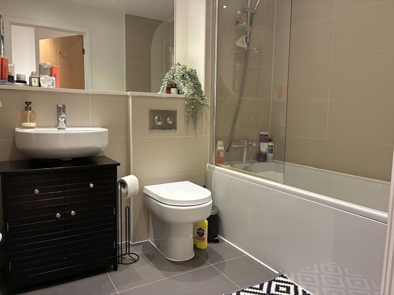 Room Fairthorn Road in Greater London