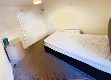Room Lockwood Road in Doncaster