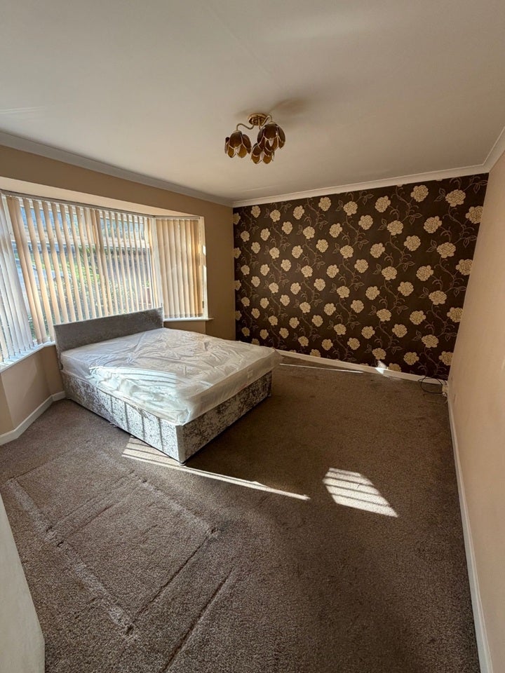 Room Gilbert Road in Bristol