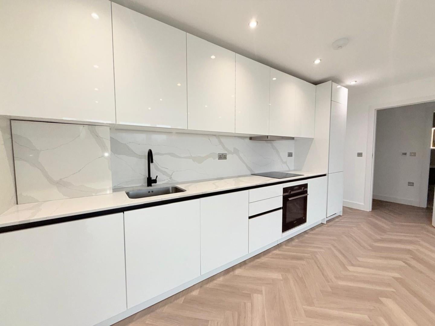 Flat Larkshall Road in Greater London