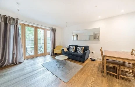 Flat Butterwyke Place in Oxford