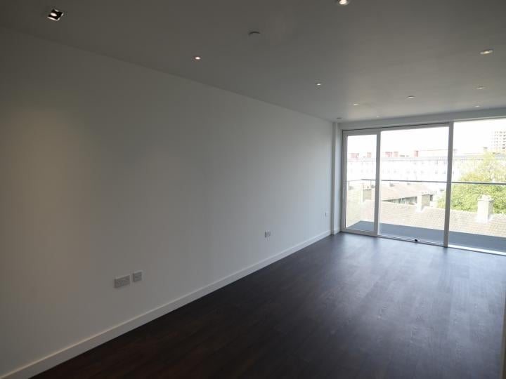 Flat Devan Grove in Greater London