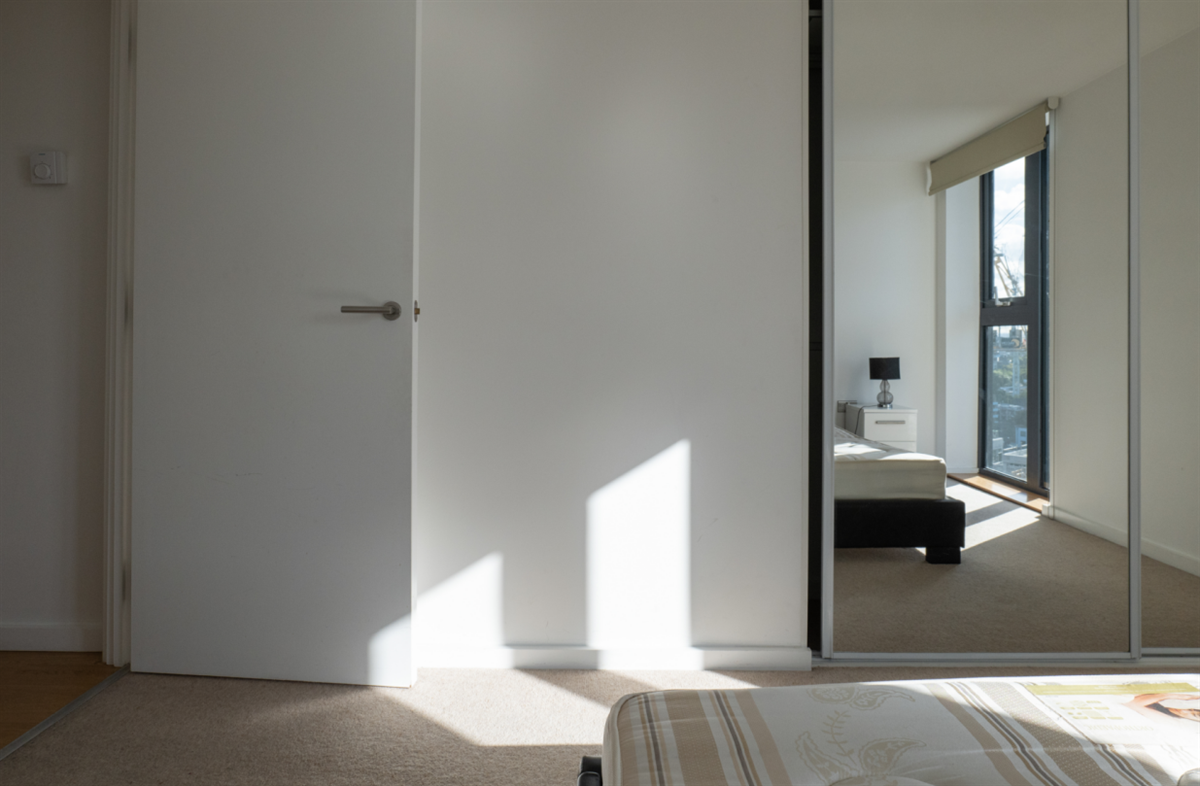 Flat Parkside Avenue in Greater London