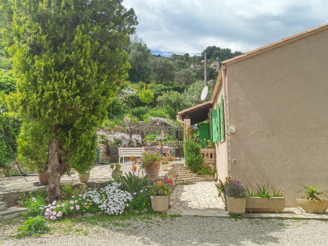 Room Route de Castellar in Menton