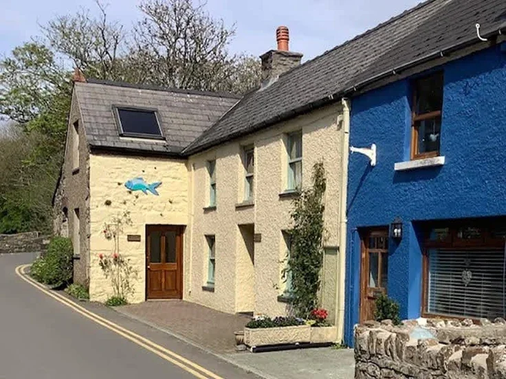 House Main Street in Solva