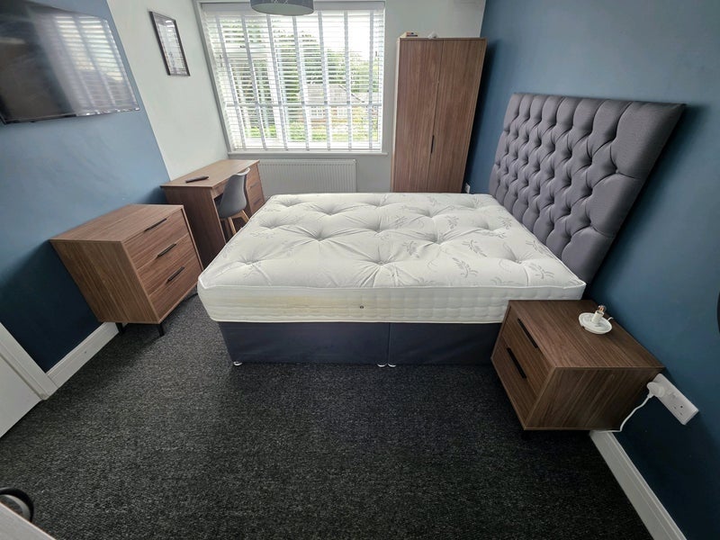 Room Chorley Road in Salford