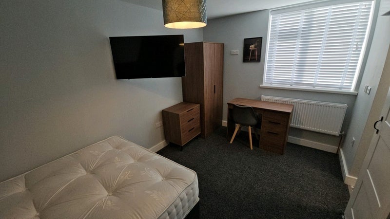 Room Chorley Road in Salford