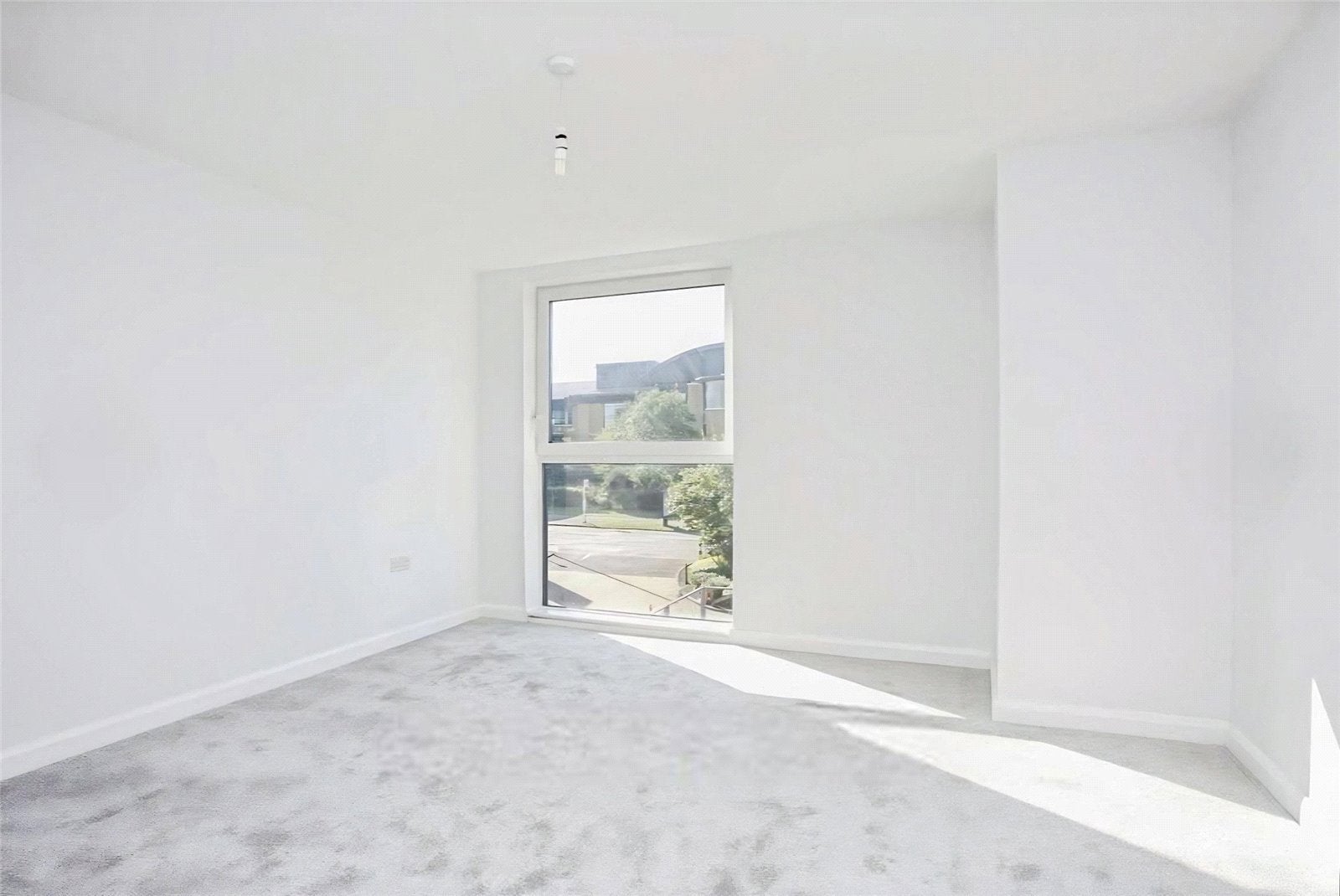 Flat Wokingham Road in Bracknell