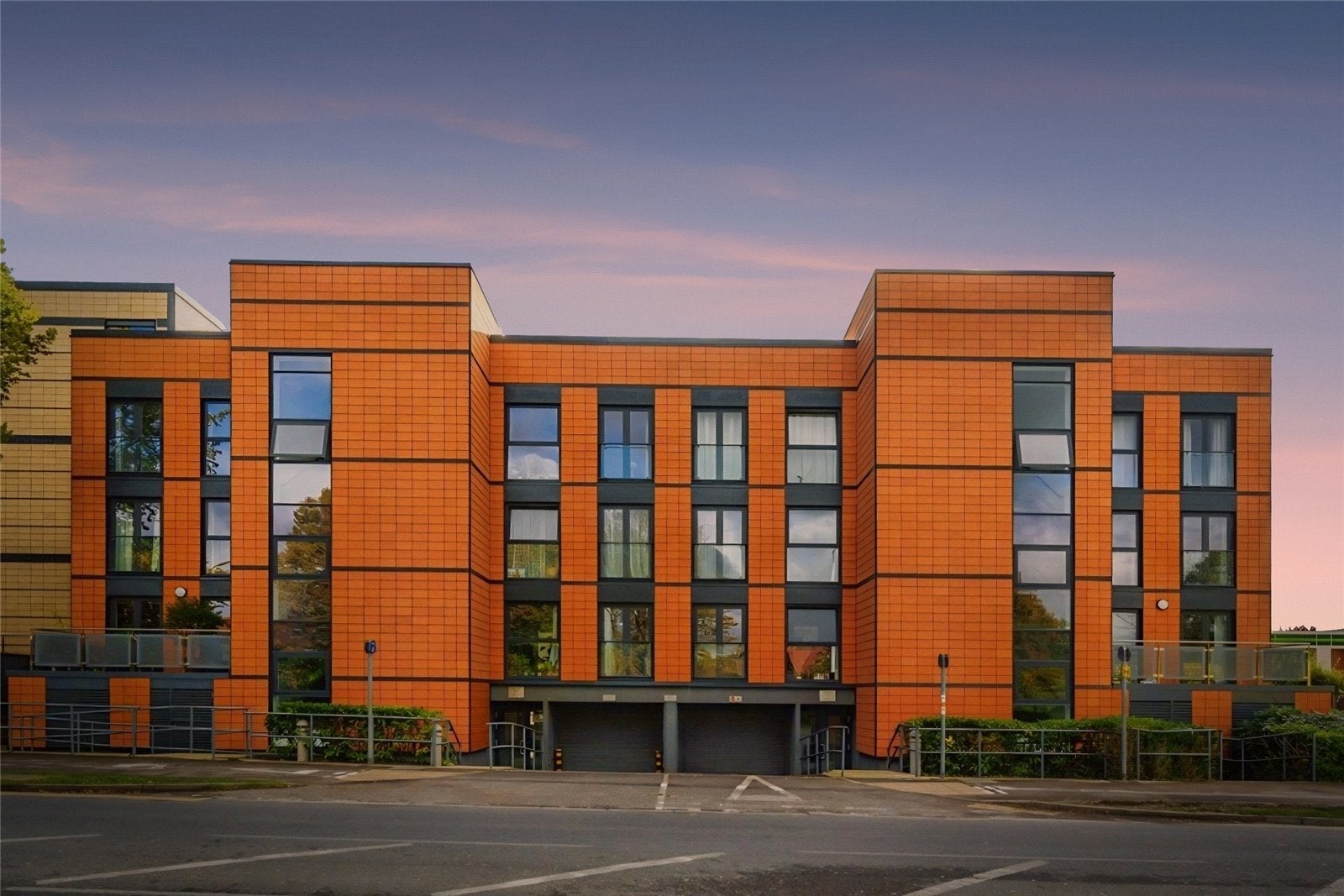 Flat Wokingham Road in Bracknell