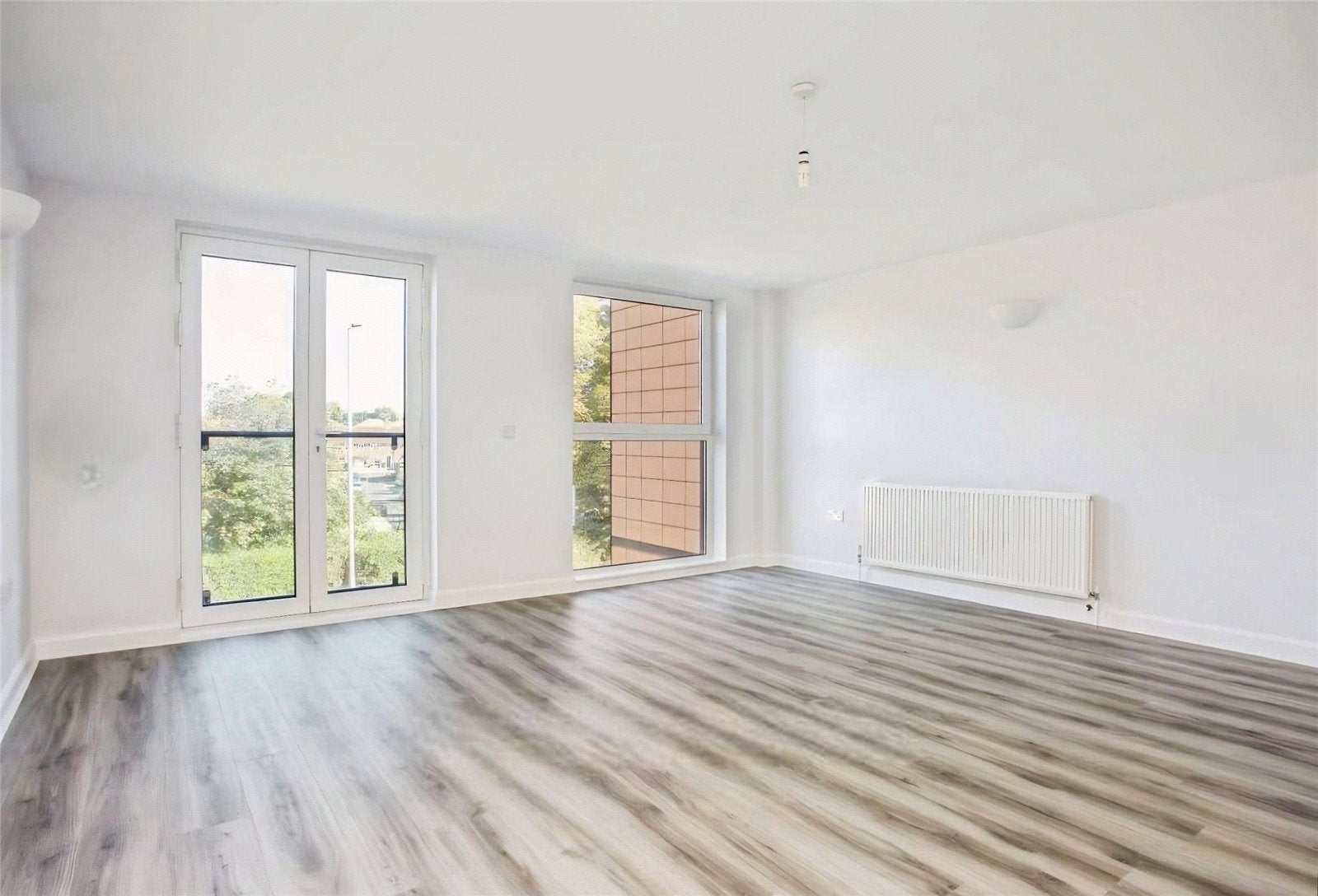 Flat Wokingham Road in Bracknell