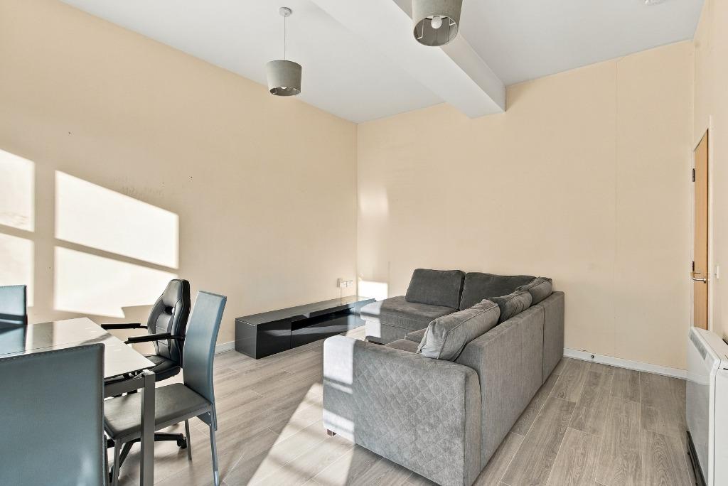 Flat High Street in Newport-on-Tay