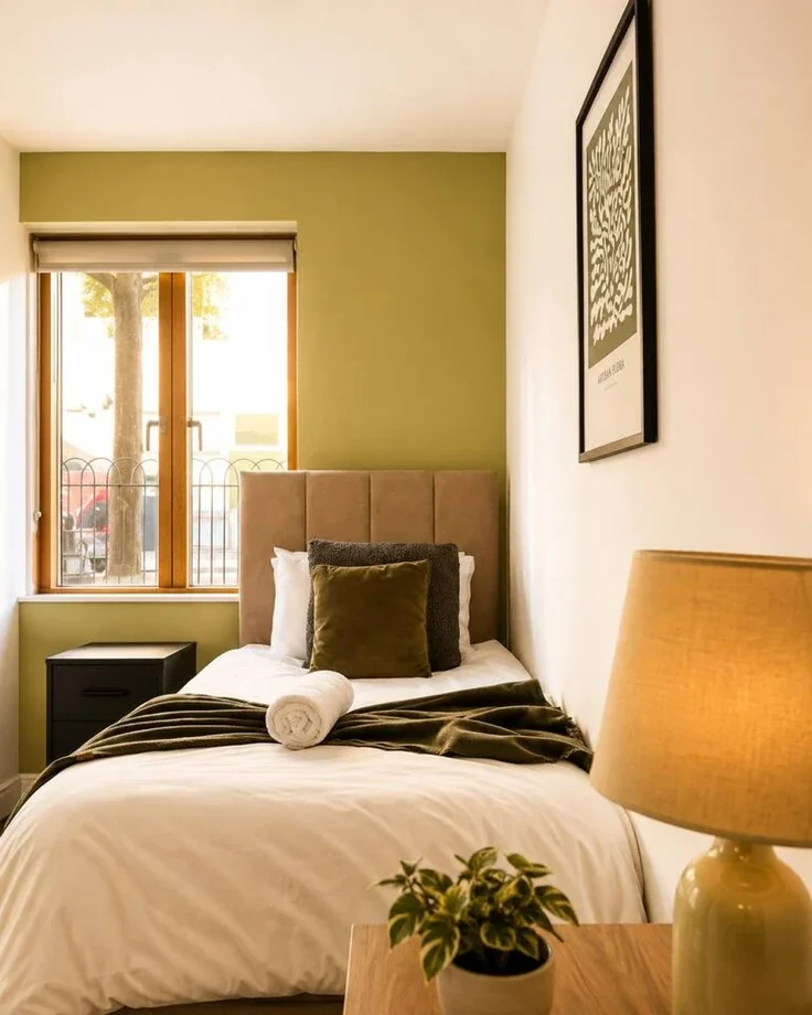 Flat Oakshott Court in Greater London