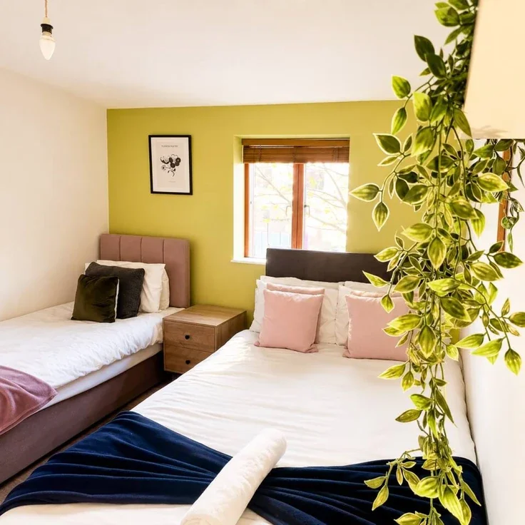 Flat Oakshott Court in Greater London