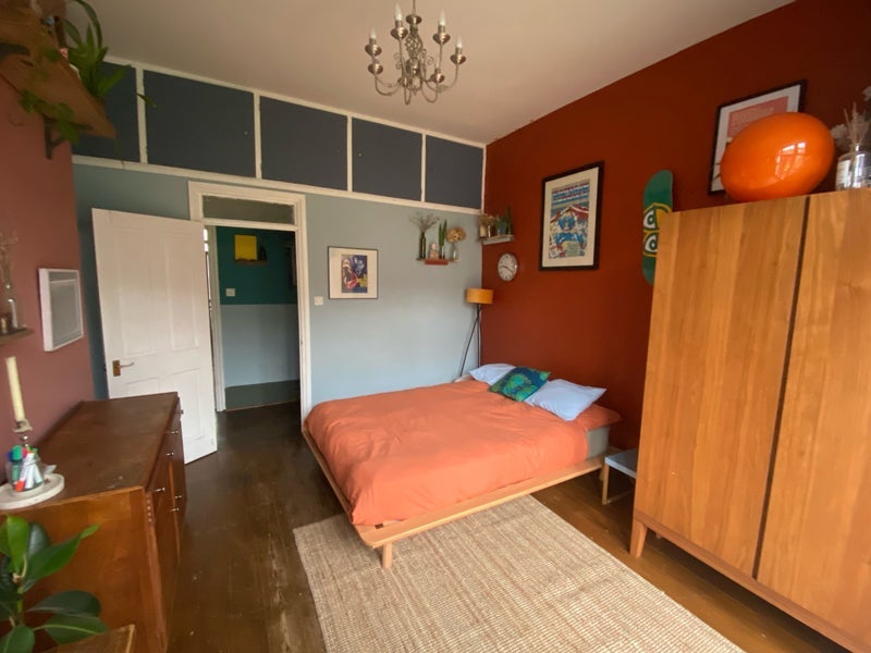 Room West Bank in Greater London
