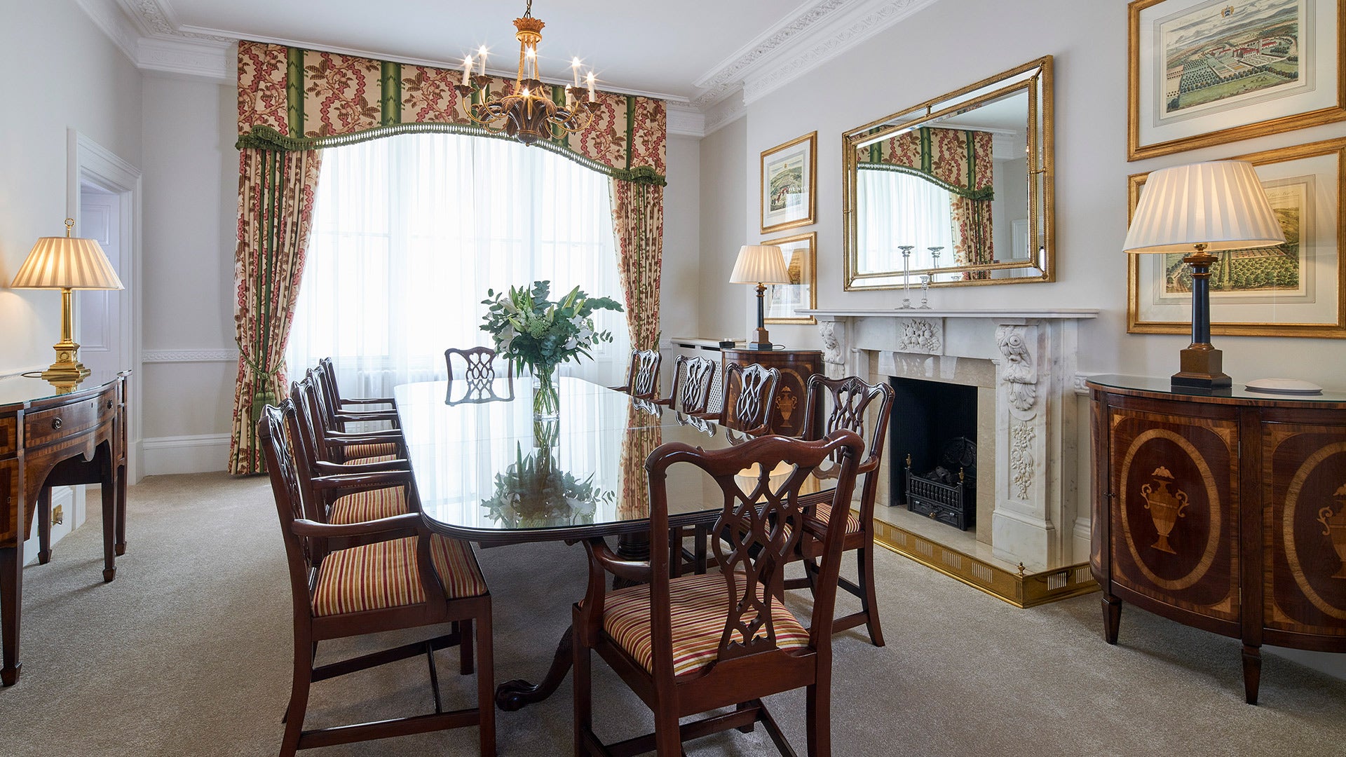 Flat Hyde Park Gate in Greater London