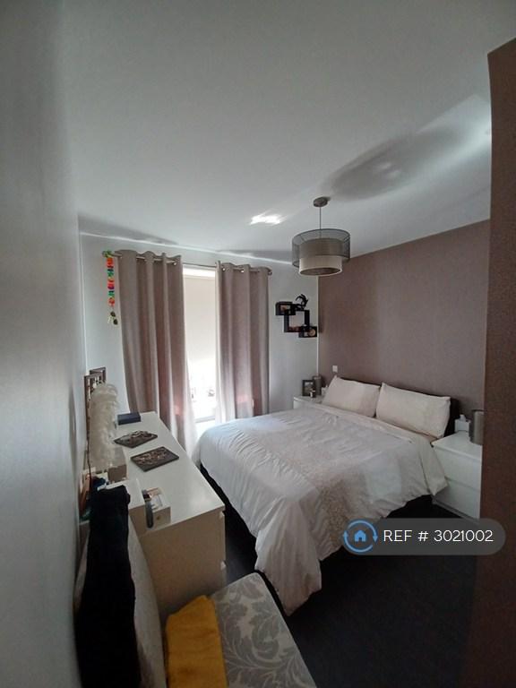 Flat Heron Way in Maidenhead