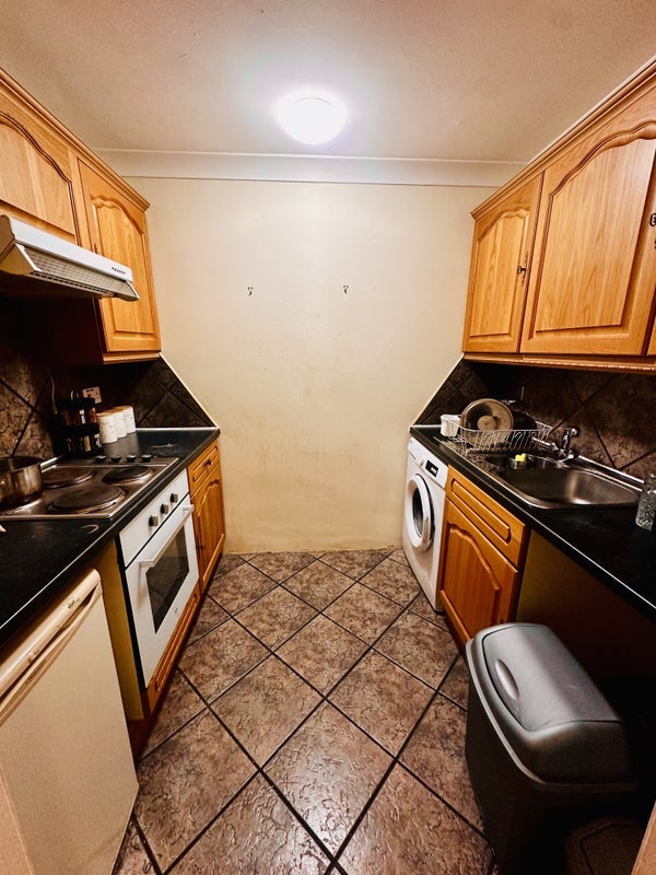 Room Hawthorn Street in Glasgow