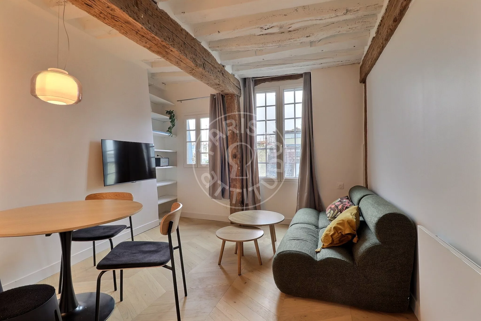 Flat Rue de la Montagne Sainte-Geneviève in Paris