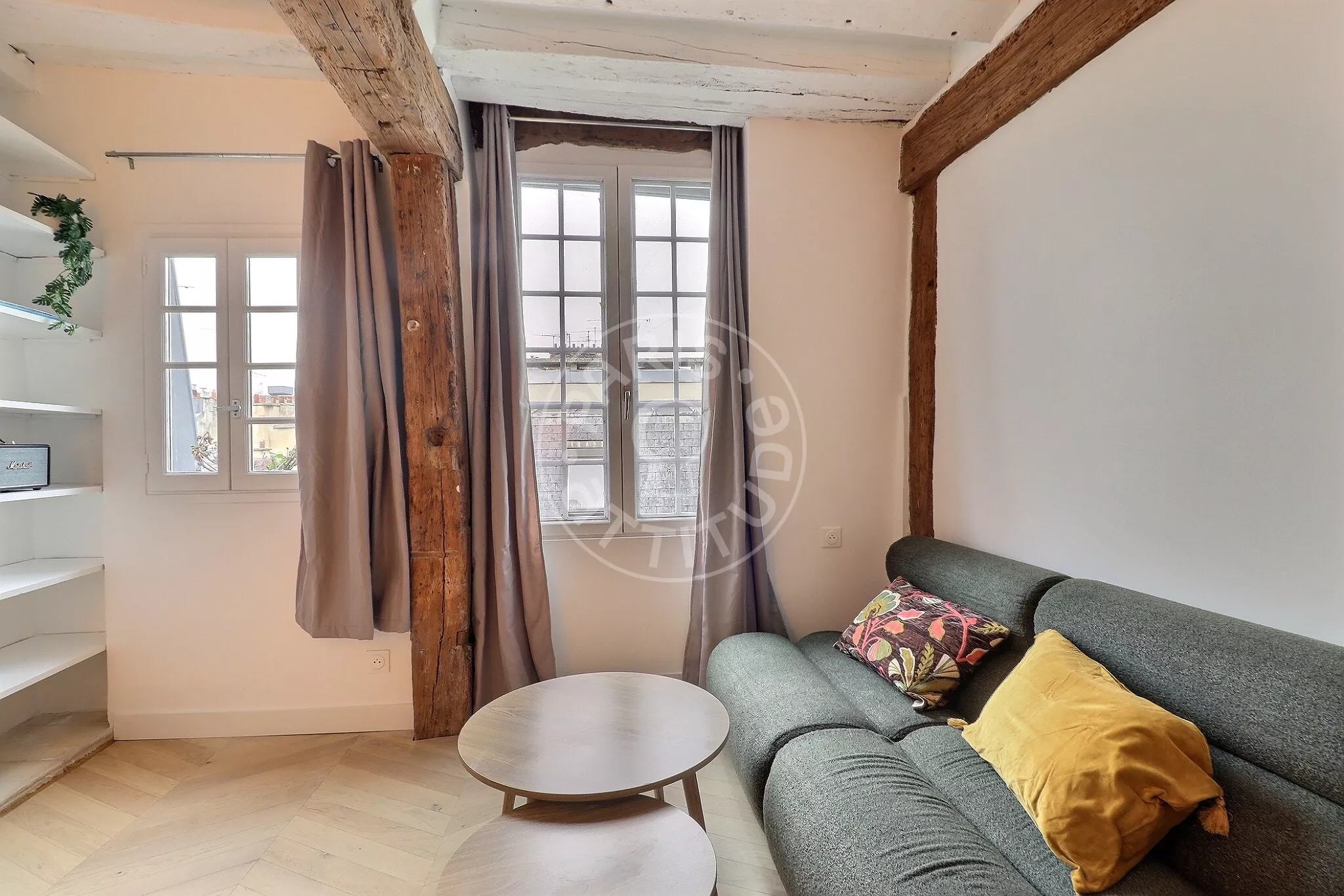 Flat Rue de la Montagne Sainte-Geneviève in Paris