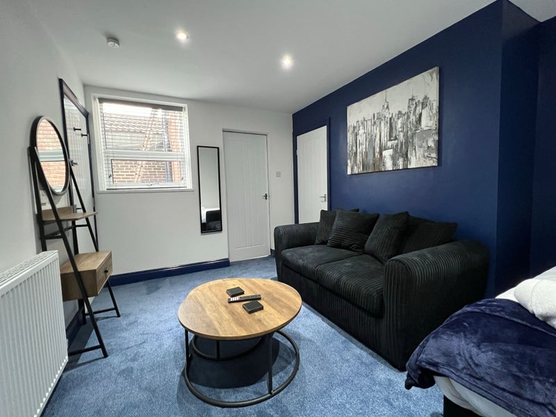 Room Great Lime Road in North Tyneside