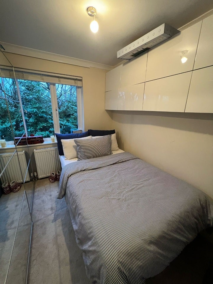 Flat Bunning Way in Greater London