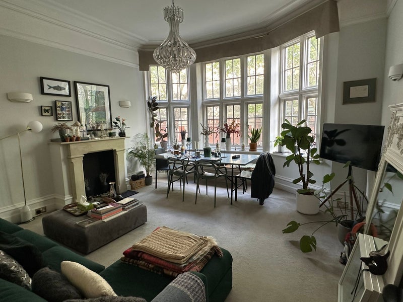 Flat Bedford Avenue in Greater London