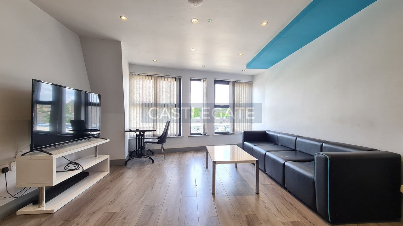Room Dundas Street in Huddersfield