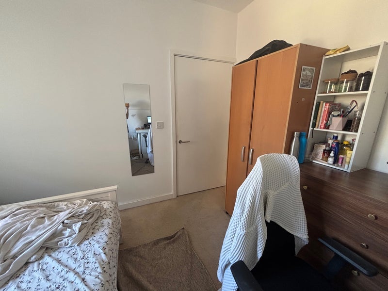 Room Eden Grove in Greater London
