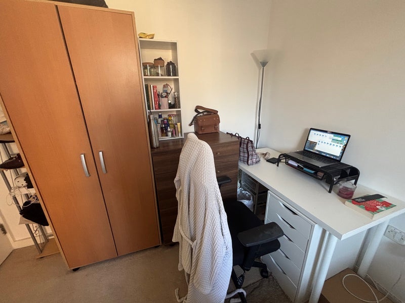 Room Eden Grove in Greater London