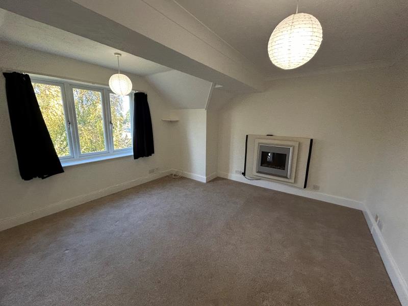 Flat Cranley Road in Guildford