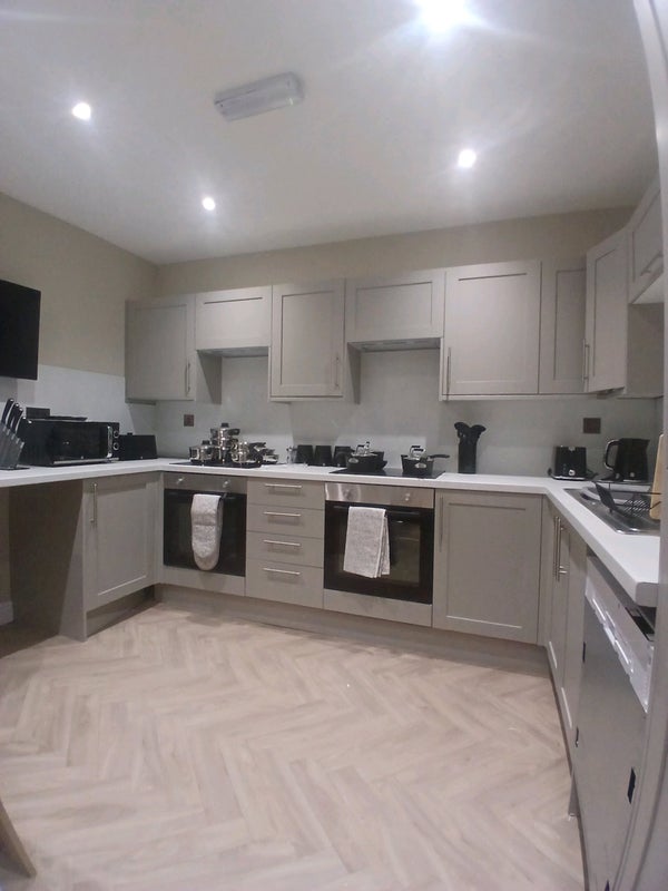 Room Alan Moss Road in Charnwood