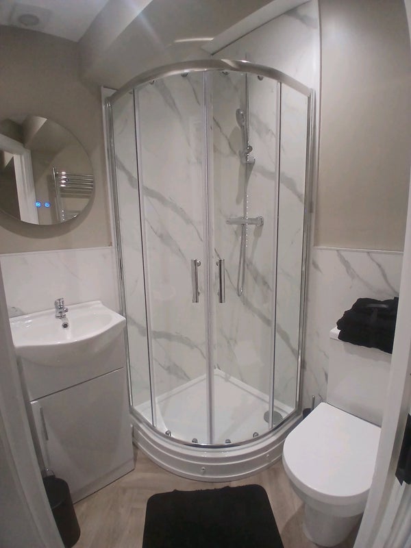 Room Alan Moss Road in Charnwood