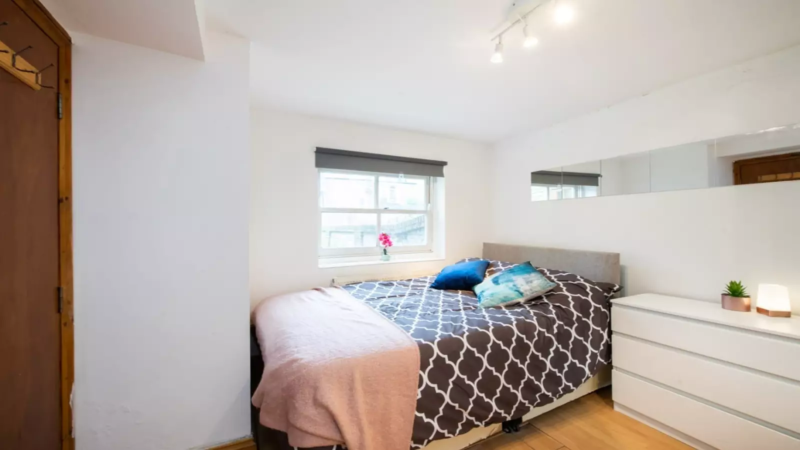 Flat Marlborough Road in Greater London