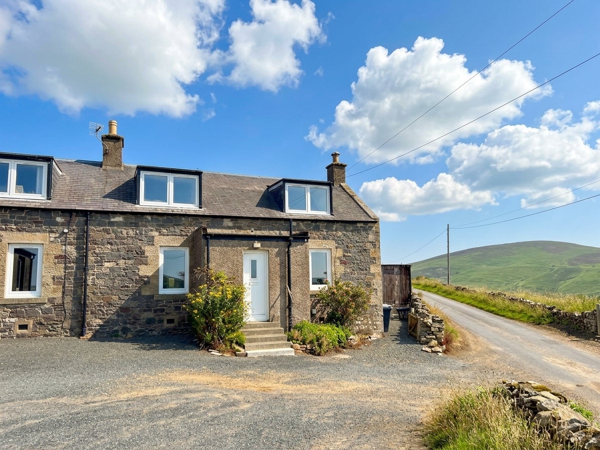 House B6368 in Crookston North Mains