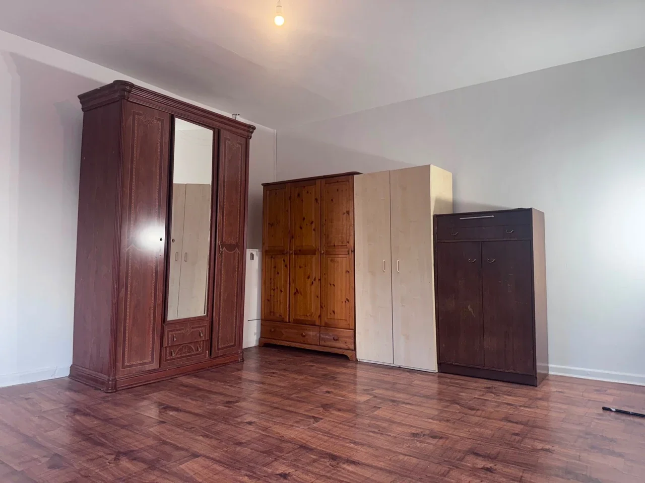 Flat Curtis Lane in Greater London