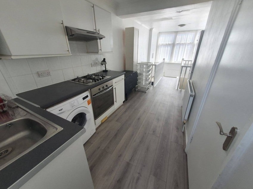 Flat Leywick Street in Greater London