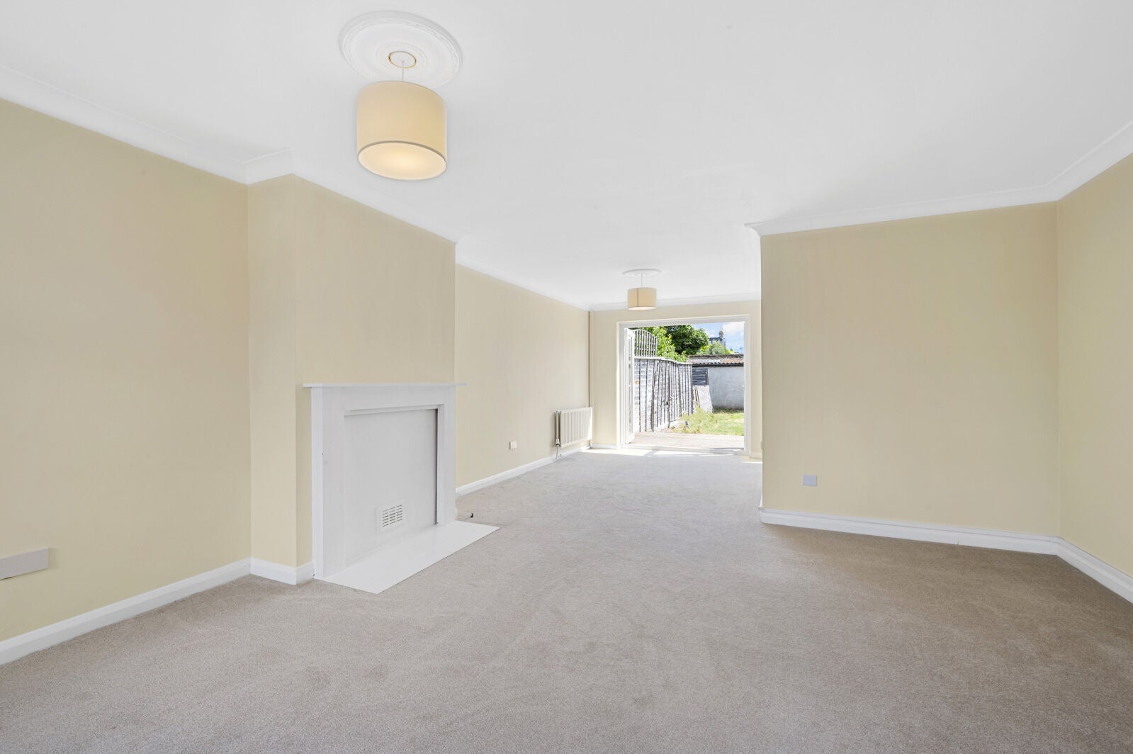 Flat Kingston Road in Greater London