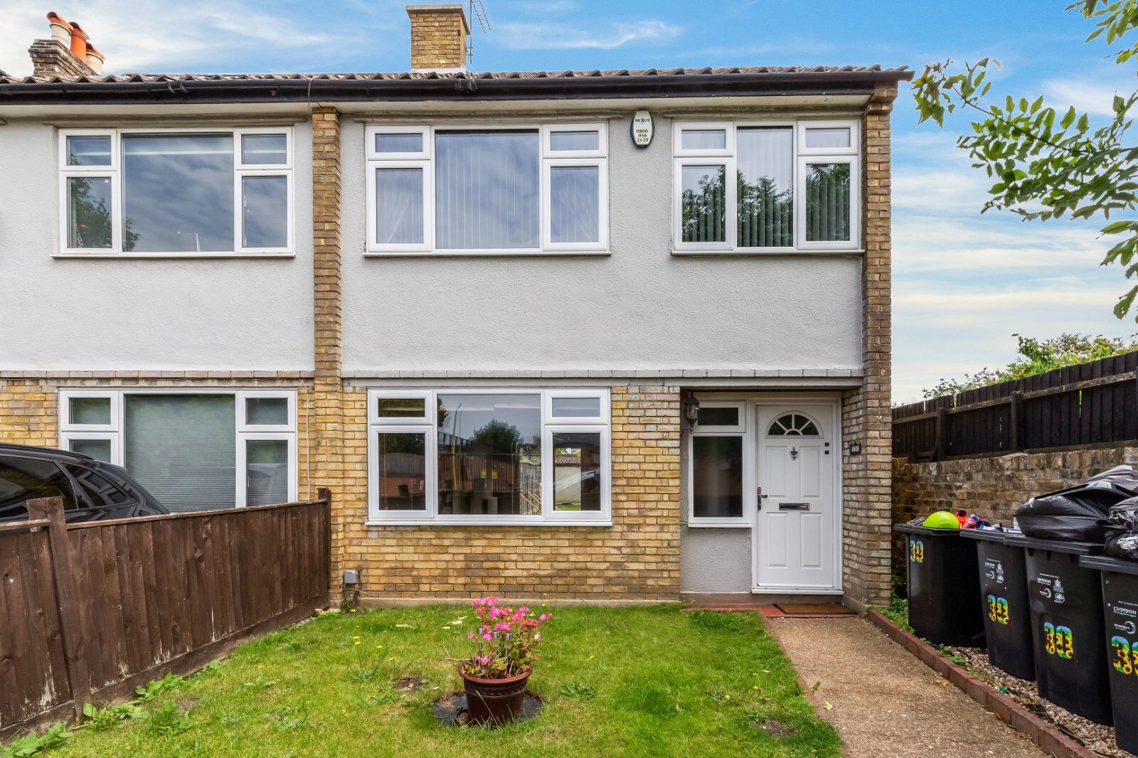 Flat Kingston Road in Greater London