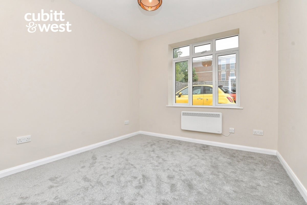 Flat Orchard Street in Chichester