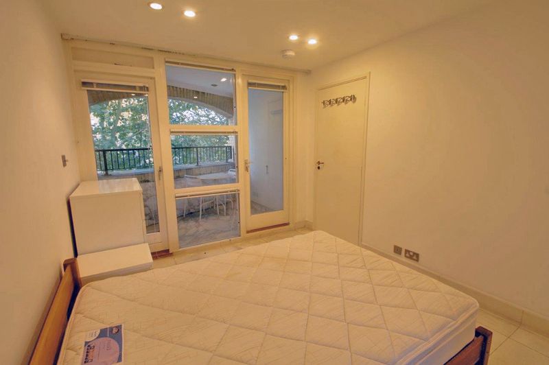 Room Rope Street in Greater London