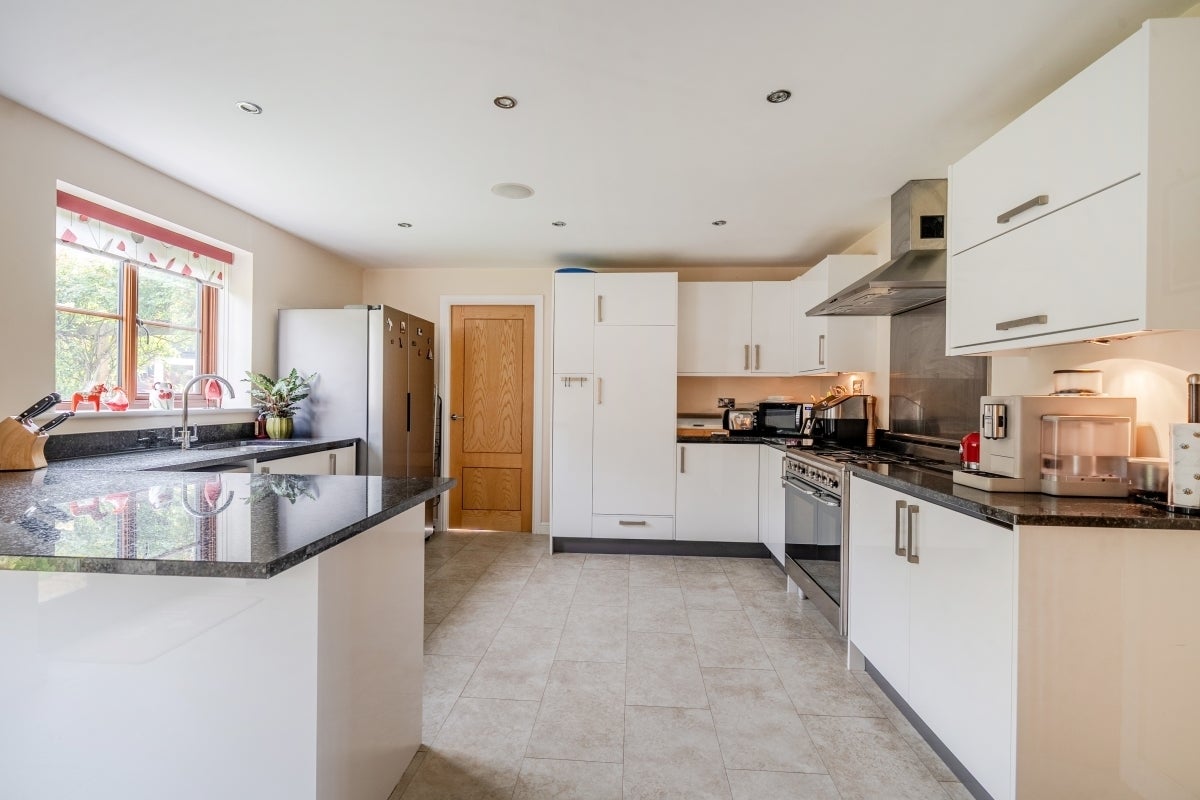 House Bishopton Park in Stratford-on-Avon